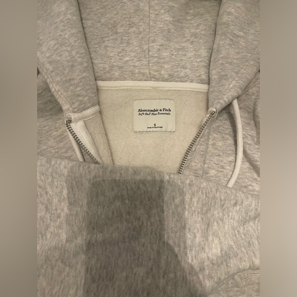 Abercrombie & Fitch heathered grey cropped zip hoodie - Picture 7 of 7